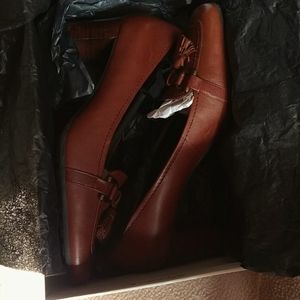 Etienne Aigner heels
